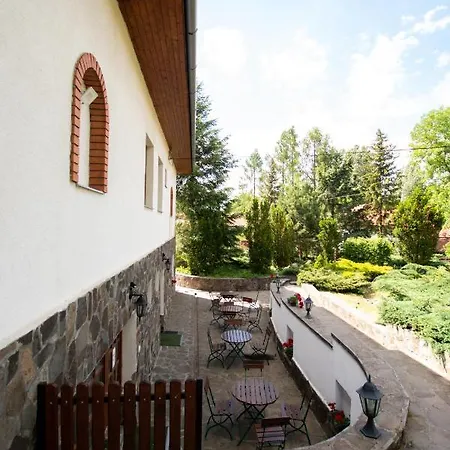 Veronika Vendeghaz Guest house *